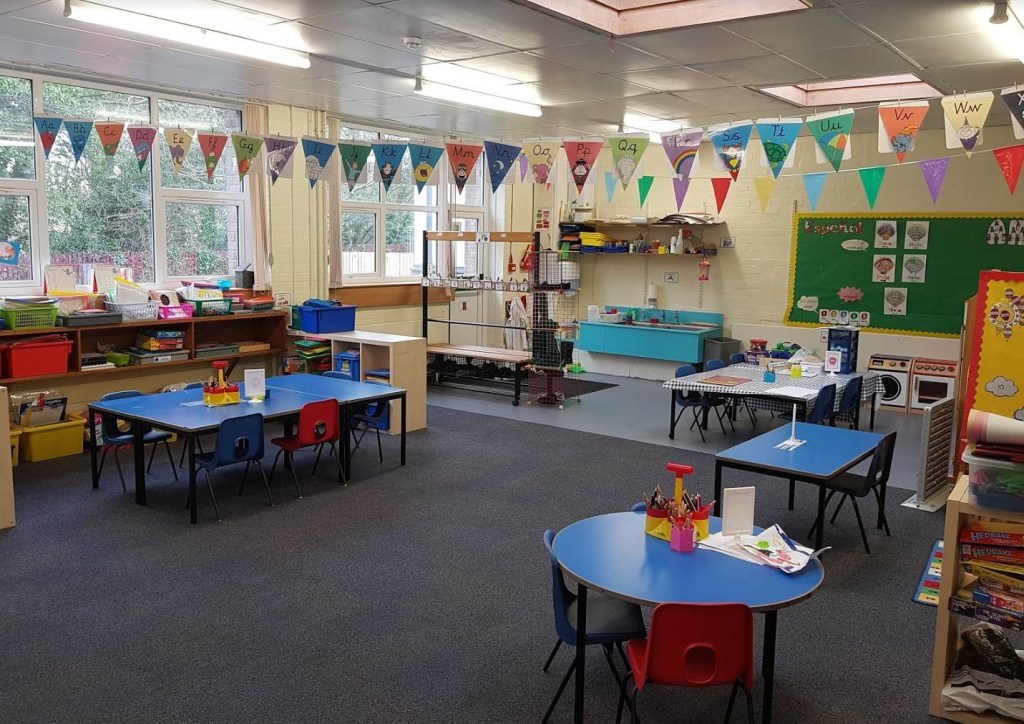 there are different styles of tables, one round, one rectangular on its own and two banks of tables pushed together